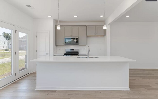 Building Photo - 520 Trotters Ln