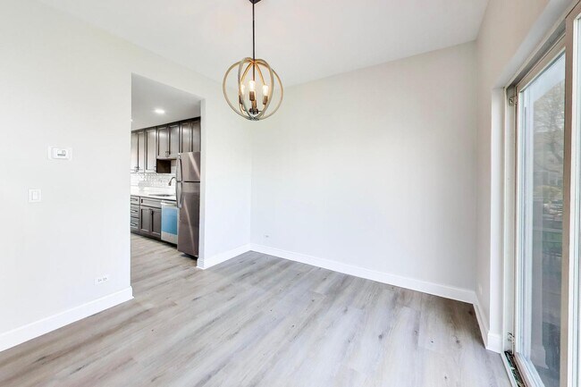 Building Photo - 2219 Rossiter Pkwy