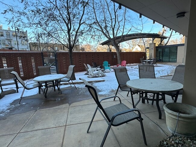 Building Photo - 1 Bedroom at Citywalk Downtown with Utilities Included!!