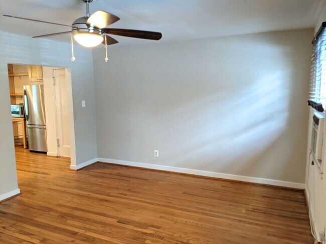Building Photo - Updated and extremely well-maintained Rock...