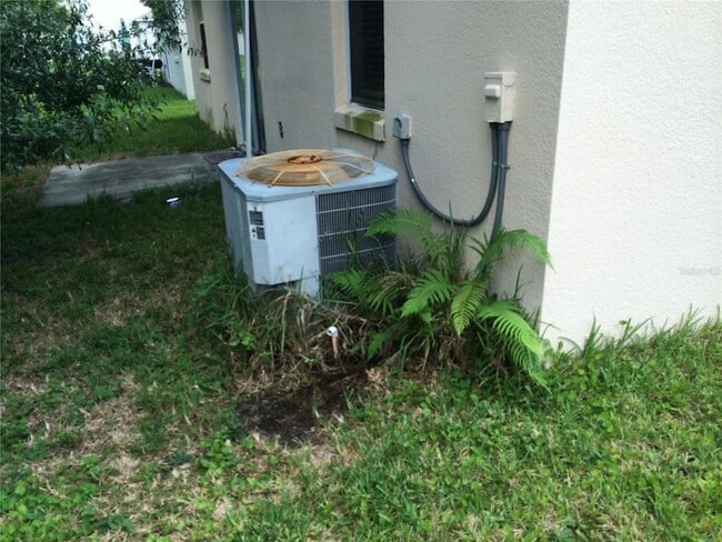 Building Photo - 9332 Monterey Bay Dr