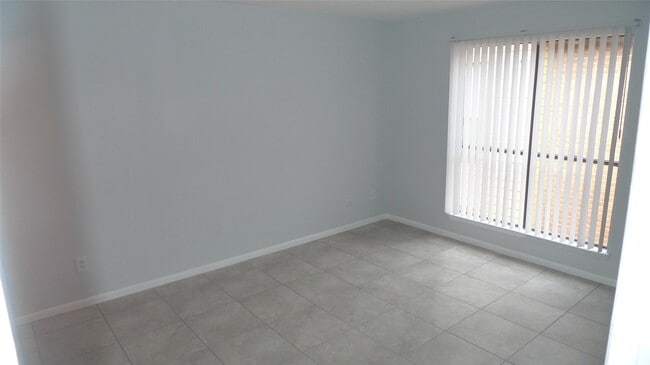 Building Photo - 16111 Aspenglen Dr