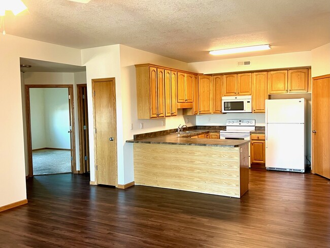 Main Living Area - 120 Oakridge Ave