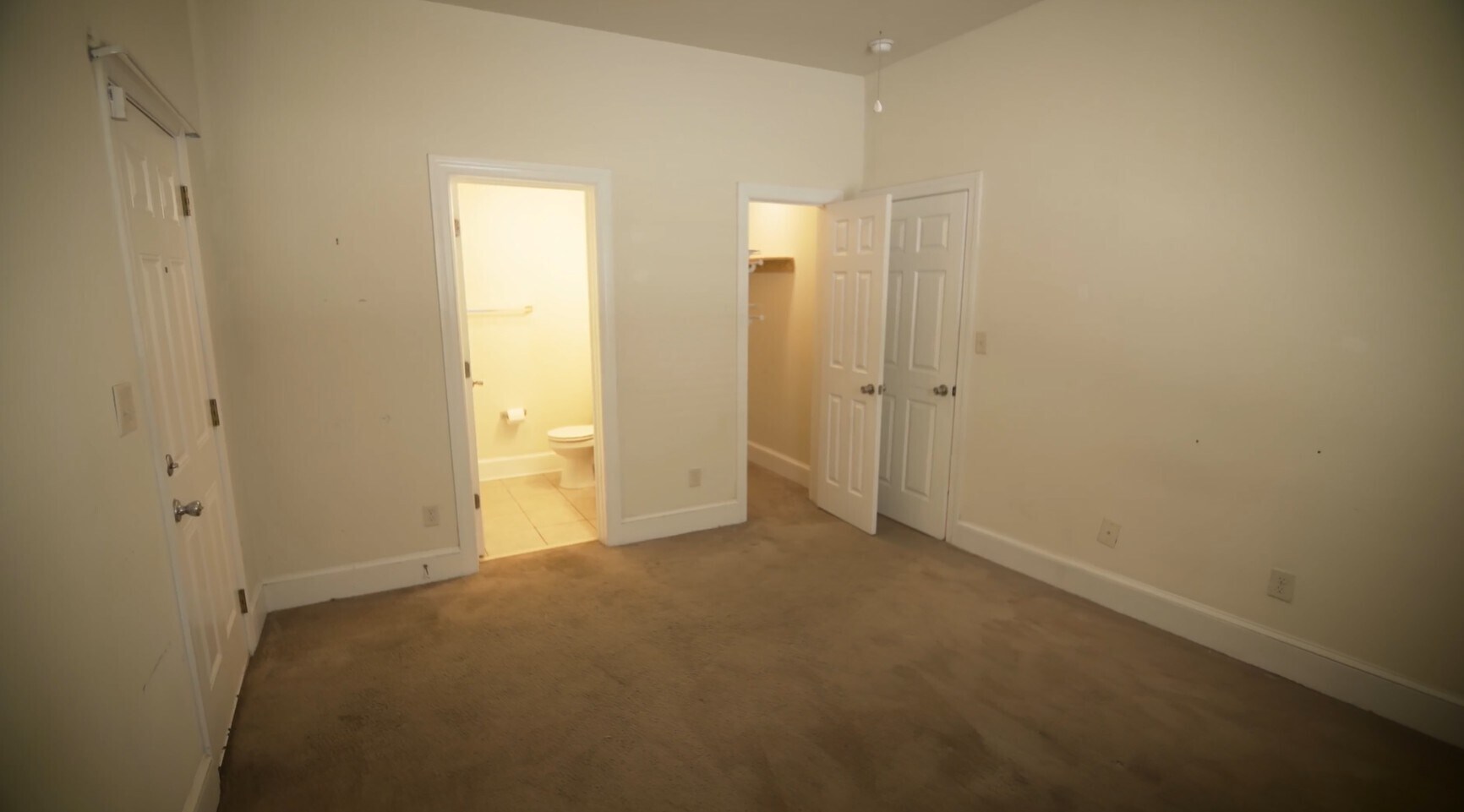 Building Photo - 2123 E Marshall St