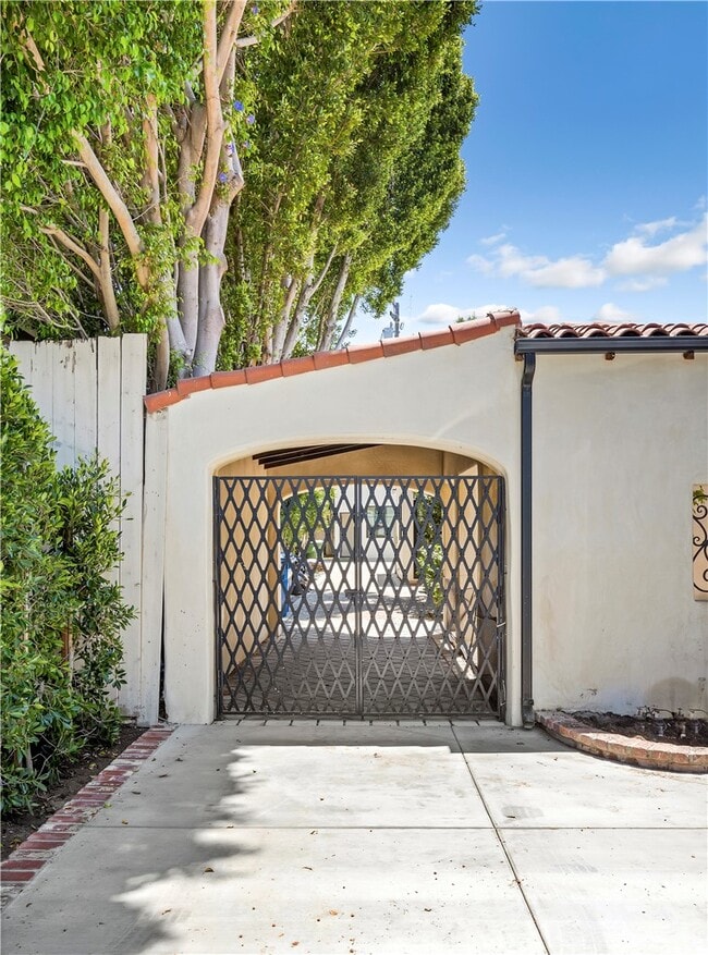 Building Photo - 936 Orlando Ave
