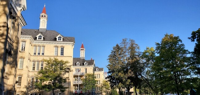 Building Photo - Off-Season Rental 1 Bedroom Condo Grand Tr...