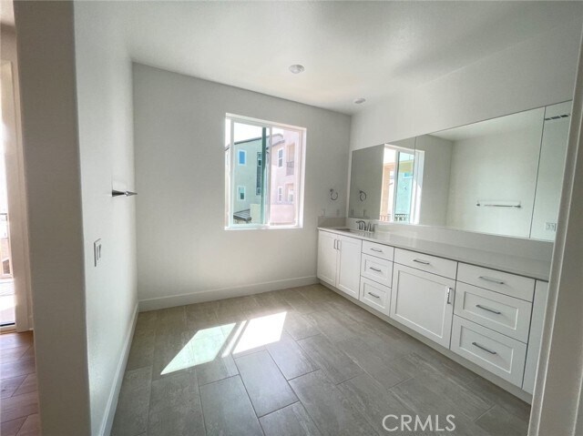 Building Photo - 309 Garber