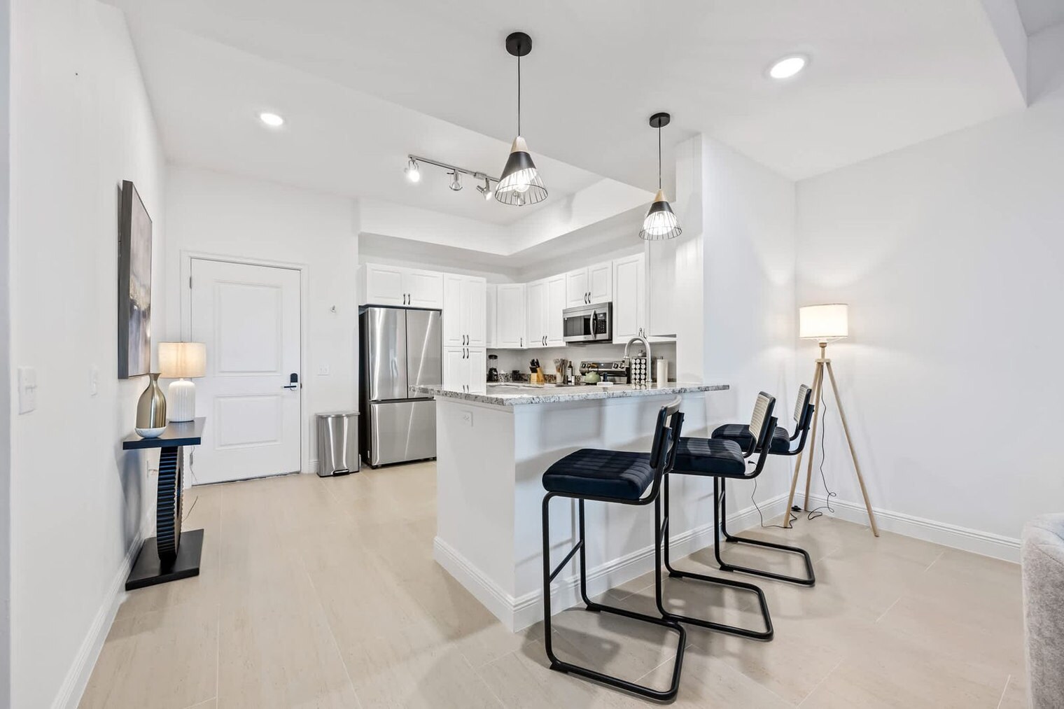 Building Photo - 701 Pilot Ln