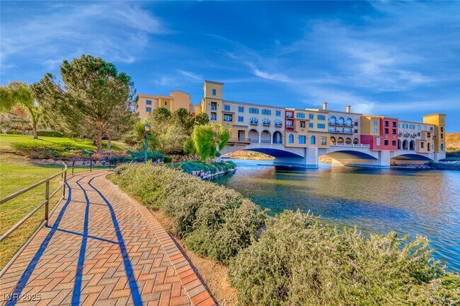 Building Photo - 64 Strada Principale