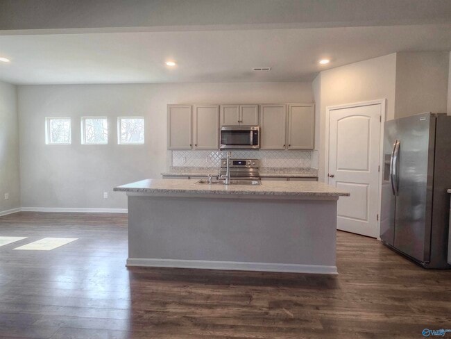 Building Photo - 117 Edensmith Dr