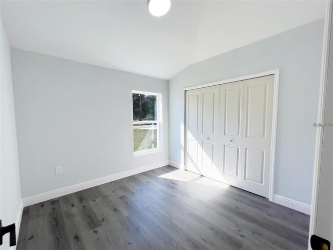 Building Photo - 6 Pine Radial Ct