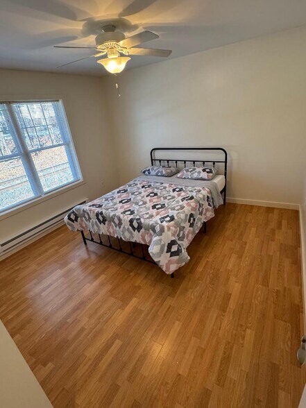 Building Photo - 15 High St