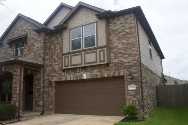 Building Photo - 26350 Riley Glen Dr
