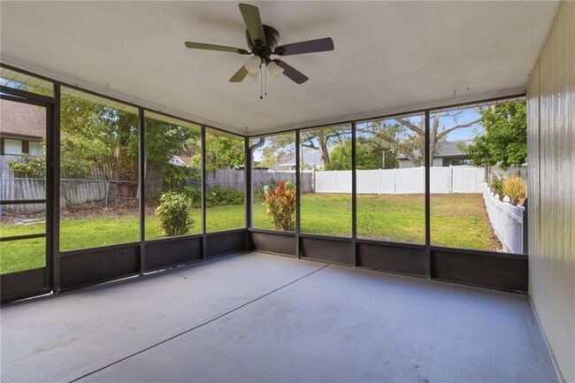 Building Photo - 216 4th Ave SW