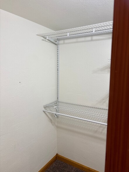 Building Photo - 3306 Champion Dr