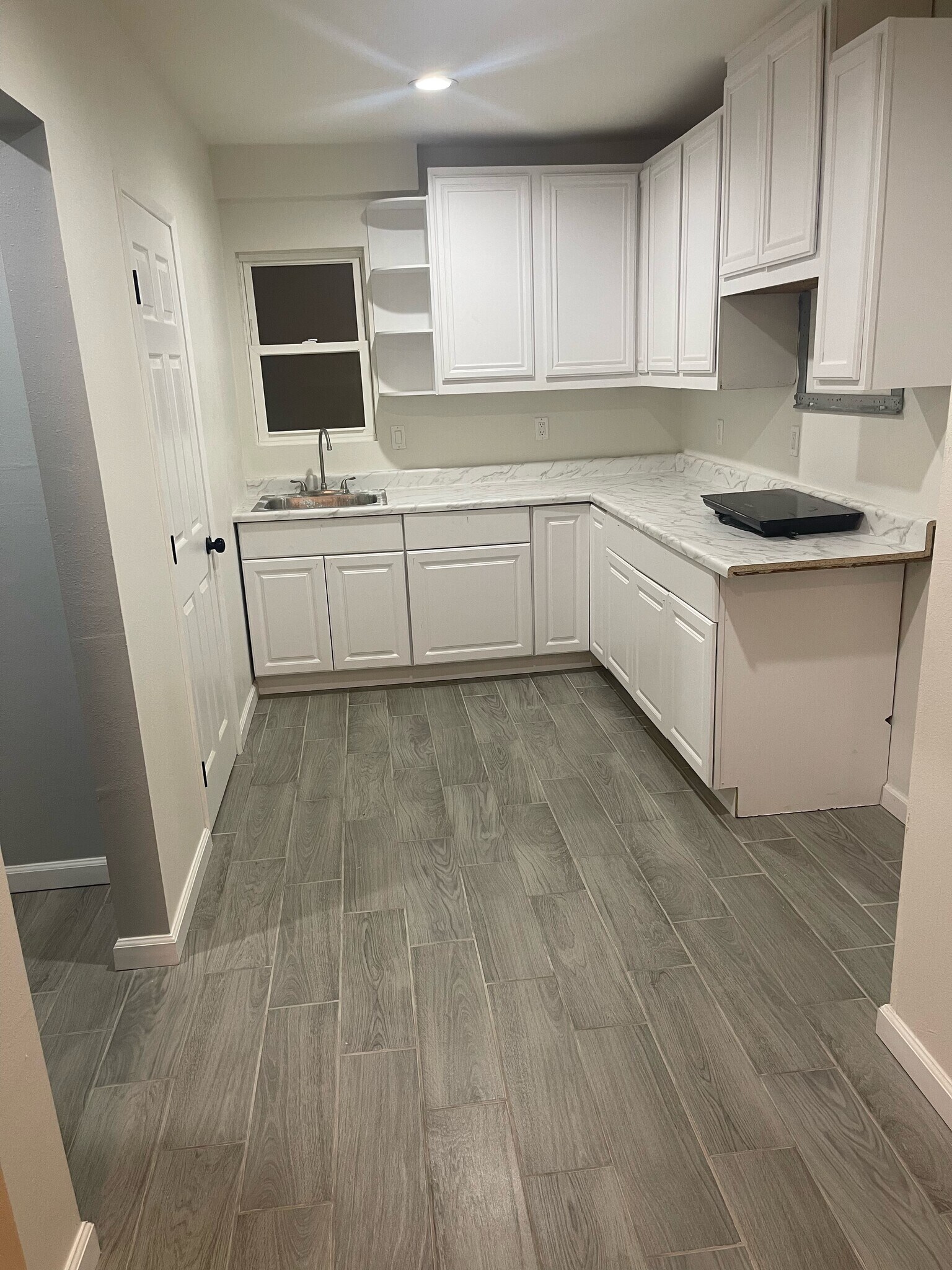 Building Photo - 230 Dalewood Ave