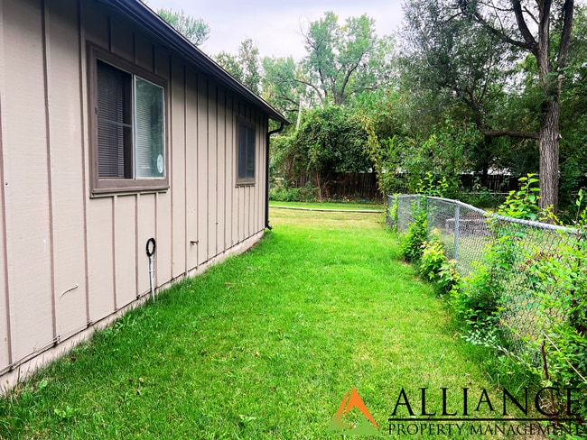 Building Photo - $300 OFF OCTOBER RENT! Spacious home in Ea...