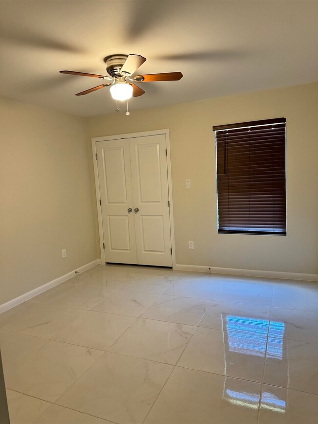 Building Photo - 1413 El CAPORAL DR.