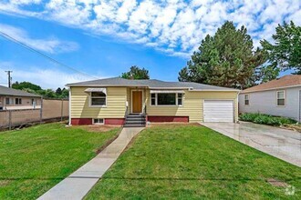 Building Photo - Boise Bench Bliss – Location, Style, and S...
