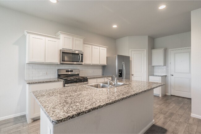 Building Photo - 8637 Centerboard Ln