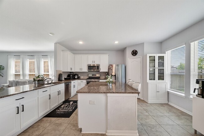 Building Photo - 2314 Trocadero Ln