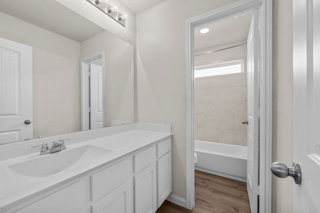 Building Photo - 14091 Chinook Dr