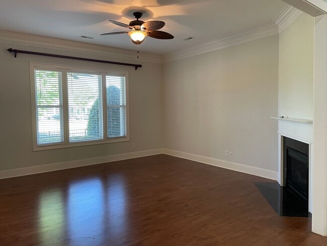 Building Photo - Fabulous Three Bedroom Home in Antiquity