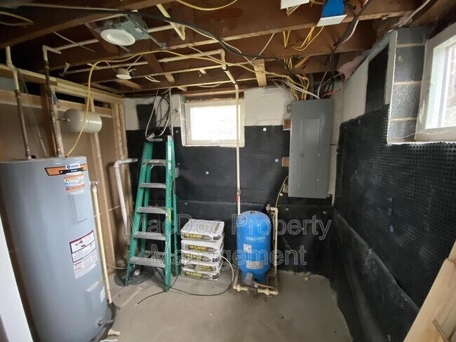 Building Photo - 15101 Spotswood Furnace Rd