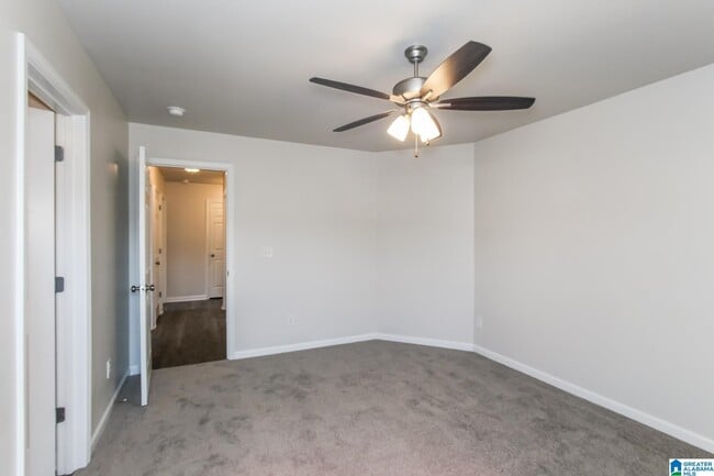 Building Photo - 304 Hidden Ct