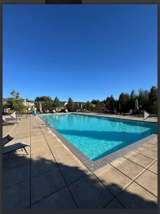Building Photo - 14340 SW Gold Coast Terrace