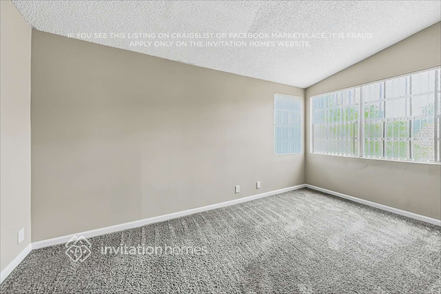 Building Photo - 1282 Seagrape Cir