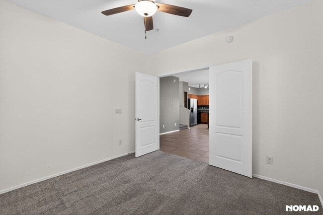 Building Photo - 2725 E Mine Creek Rd