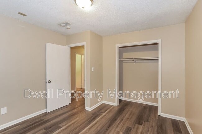 Building Photo - 2828 Lumpkin Rd