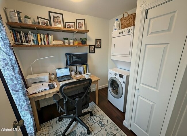 Building Photo - 8 Harrison Ave