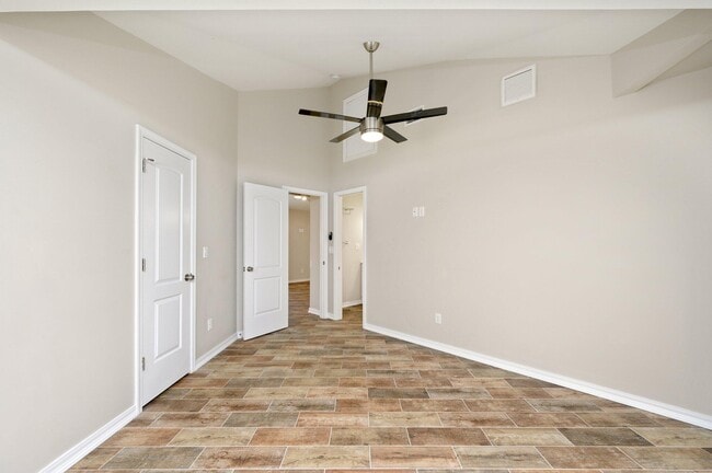 Building Photo - 502 3rd Ave