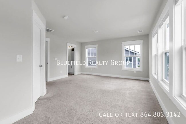 Building Photo - 271 Dalmatian Dr