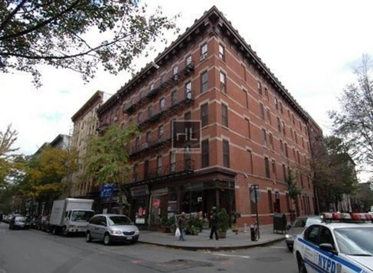 Building Photo - CHRISTOPHER ST.