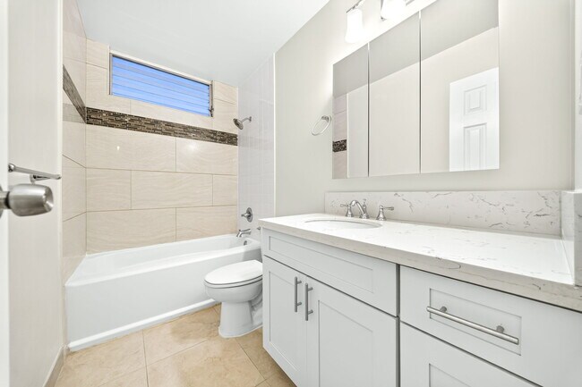Building Photo - 95-257-257 Waikalani Dr