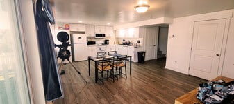 Building Photo - 9337 N Tampa Dr