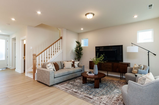 Building Photo - 339 Parkland Dr