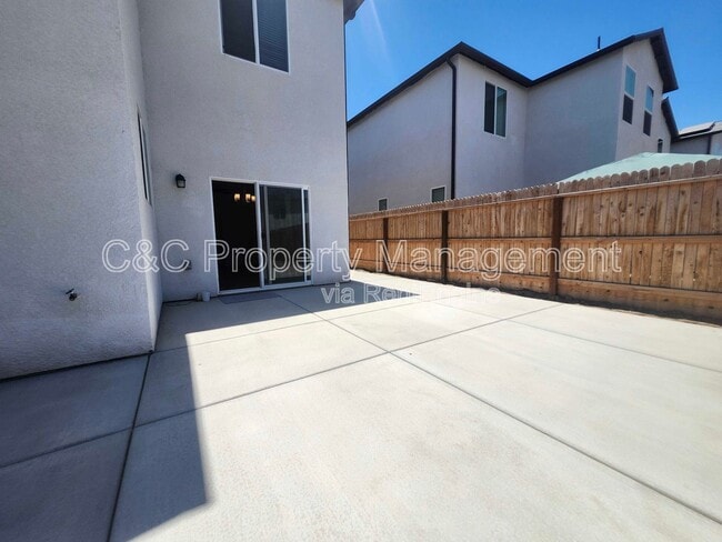 Building Photo - 1066 Buena Vis Ln