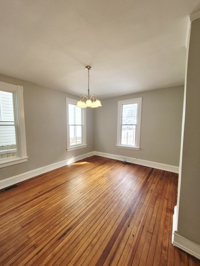 Building Photo - 3115 4th Ave