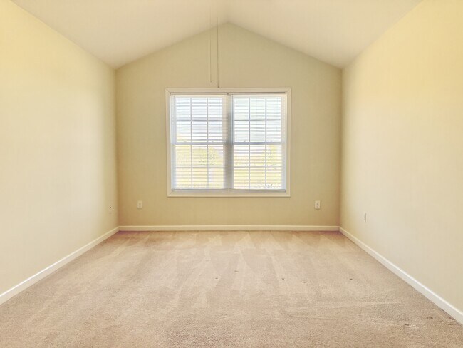 Building Photo - 62 Lofty Cir