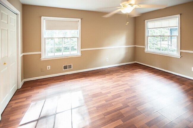 Building Photo - 4682 Sharon Valley Ct