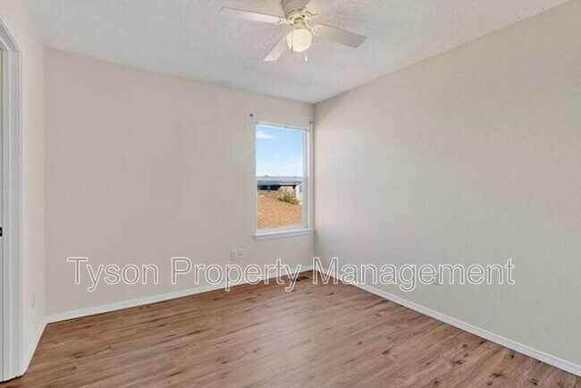 Building Photo - 6605 Ventana Hills Rd NW