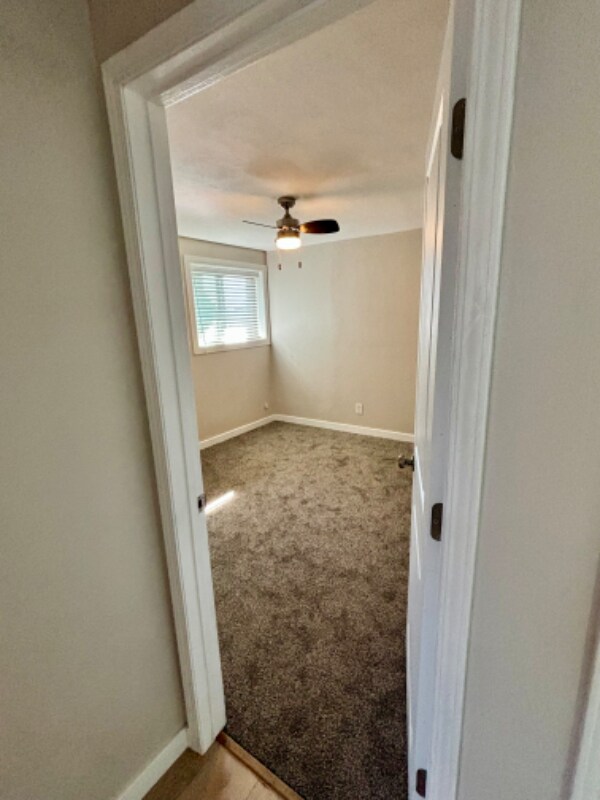 Building Photo - 722 S Kcid Rd