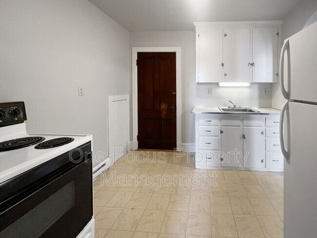 Building Photo - 307 N Vesper St