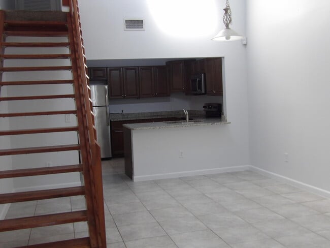 Building Photo - 4132 Palm Bay Cir