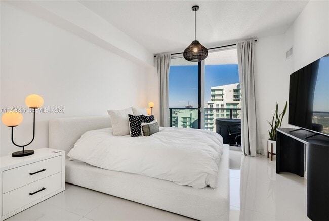 Building Photo - 488 NE 18th St