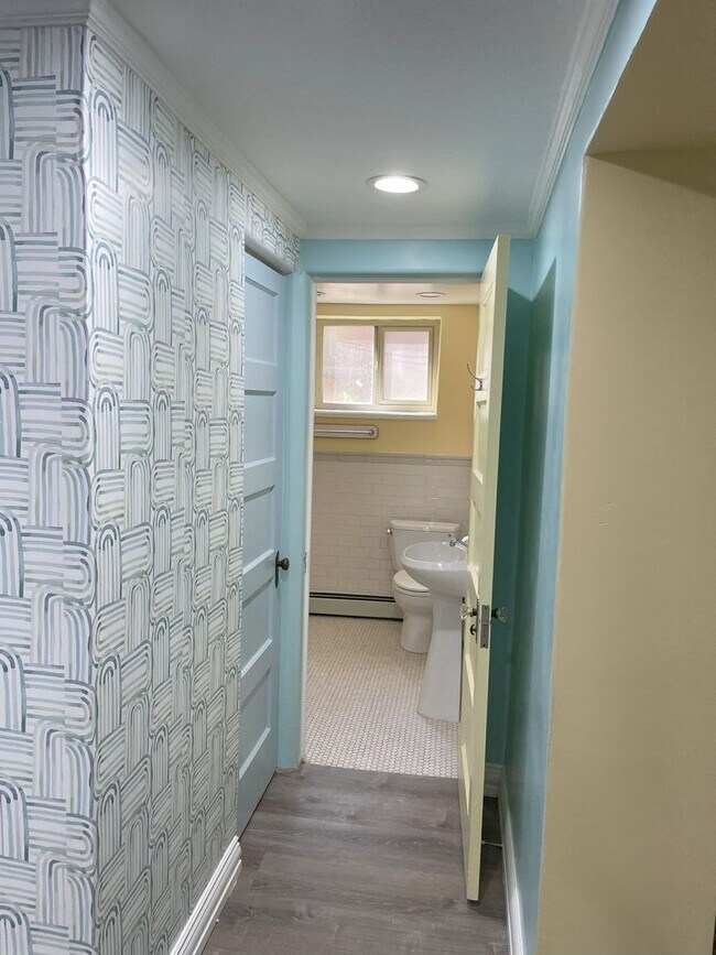 Building Photo - Downing St.